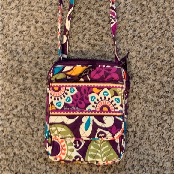 Vera Bradley Crossbody - Picture 1 of 1